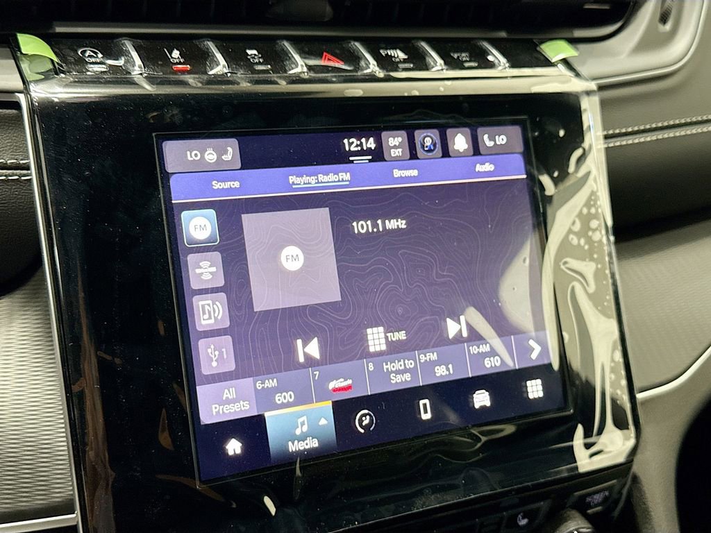 New 2025 Jeep Grand Cherokee L Laredo image 34