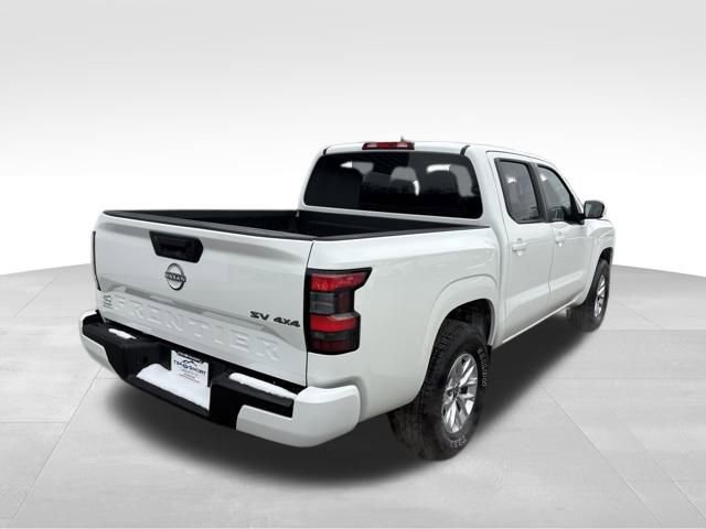 Used 2024 Nissan Frontier SV image 2