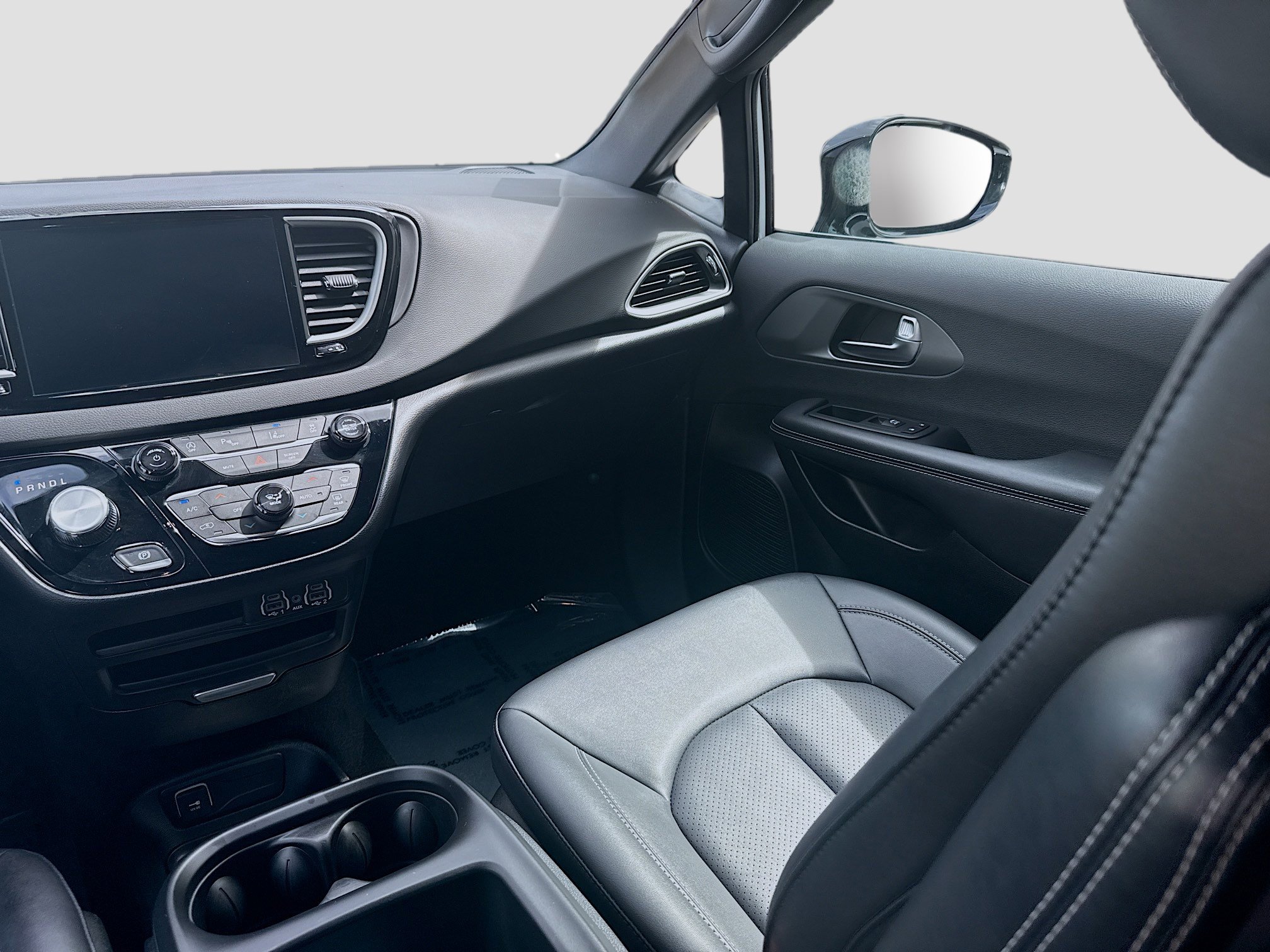 Used 2025 Chrysler Pacifica Select FWD image 21