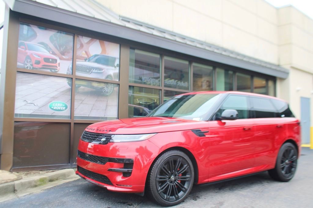 Used 2024 Land Rover Range Rover Sport Dynamic SE image 1