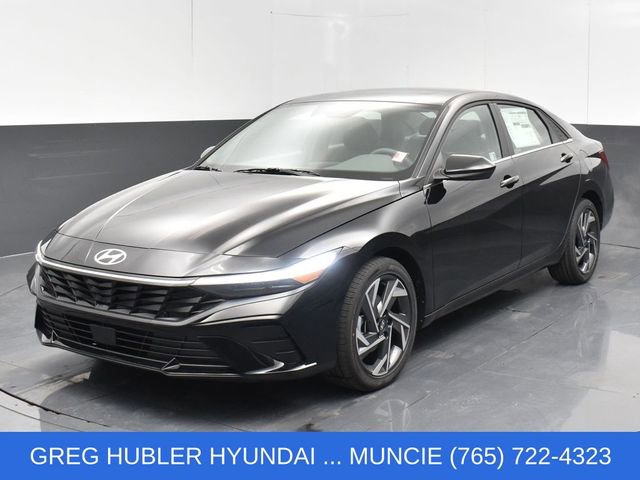 Used 2025 Hyundai Elantra SEL FWD image 14