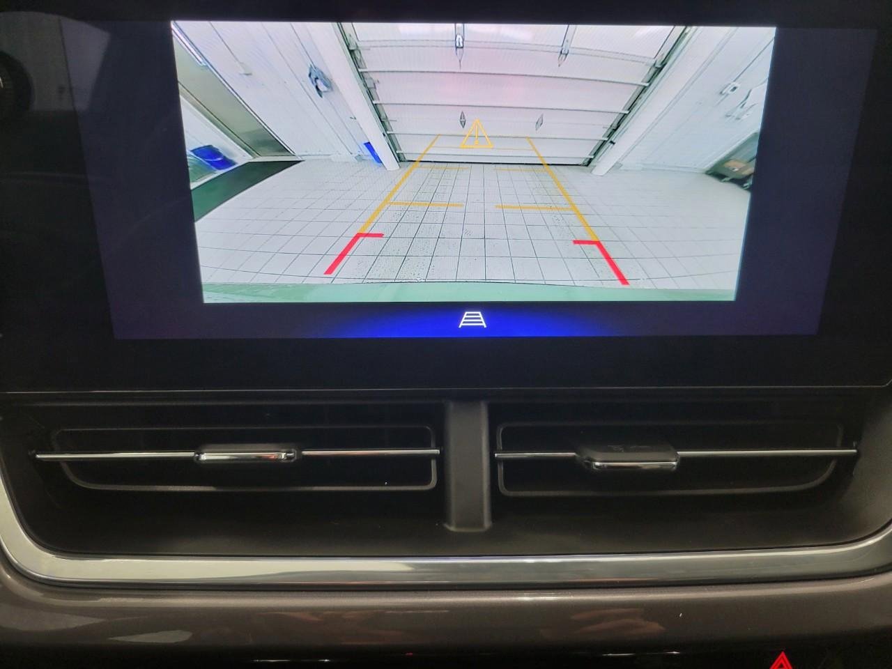 Certified 2024 Chevrolet Trax ACTIV w/ Driver Confidence Package image 14