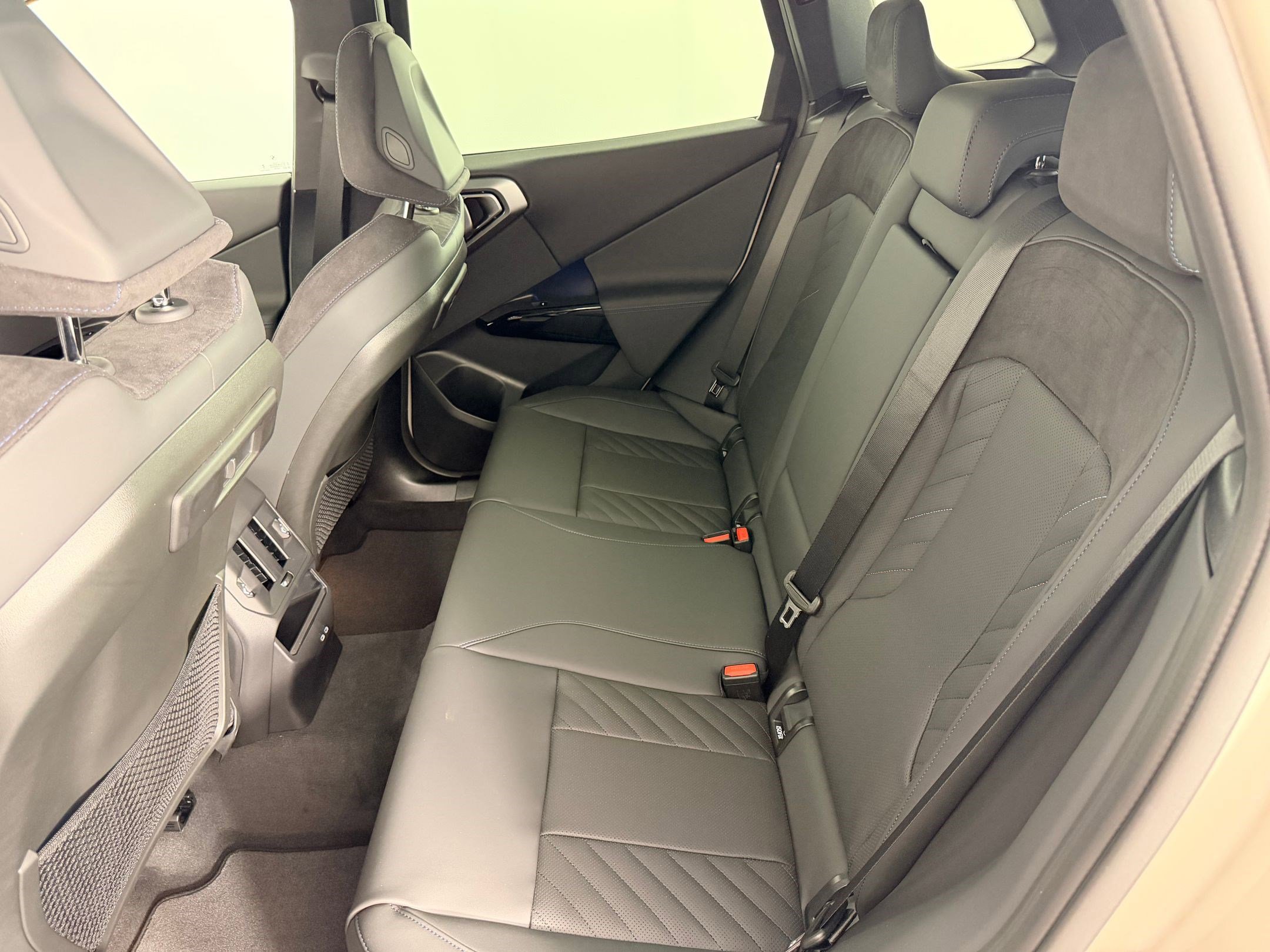 New 2026 BMW X3 M50 w/ Premium Package AWD/4WD image 13