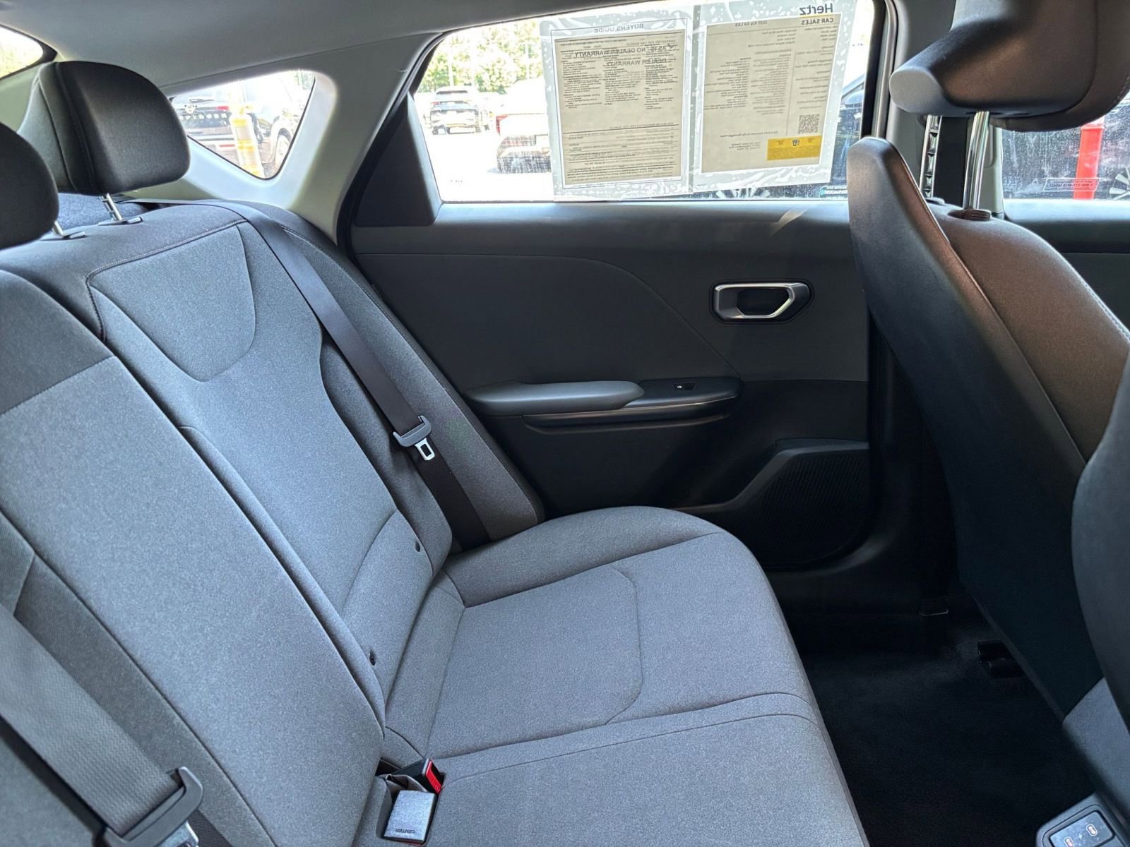 Used 2025 Kia K4 FWD image 36