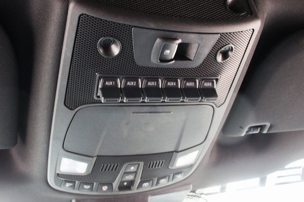 Used 2019 Ford F150 Raptor w/ Equipment Group 802A Luxury image 33