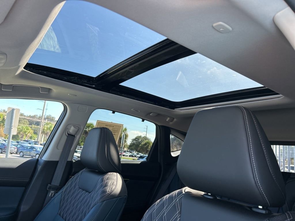 Used 2025 Nissan Murano Platinum w/ Cargo Package image 4