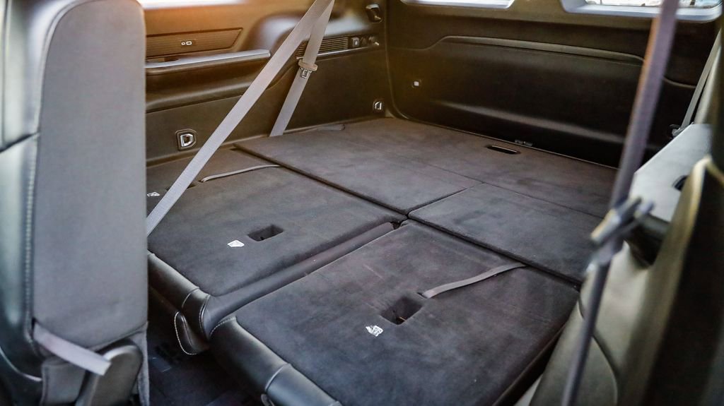 Certified 2024 Jeep Wagoneer Series II w/ Flexible Seating Group image 30