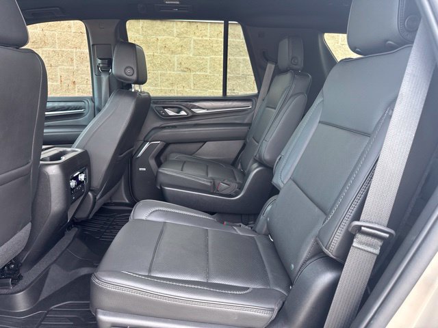 Used 2021 GMC Yukon Denali w/ Denali Premium Package AWD/4WD image 16