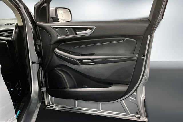 Used 2020 Ford Edge Titanium w/ Equipment Group 301A image 28