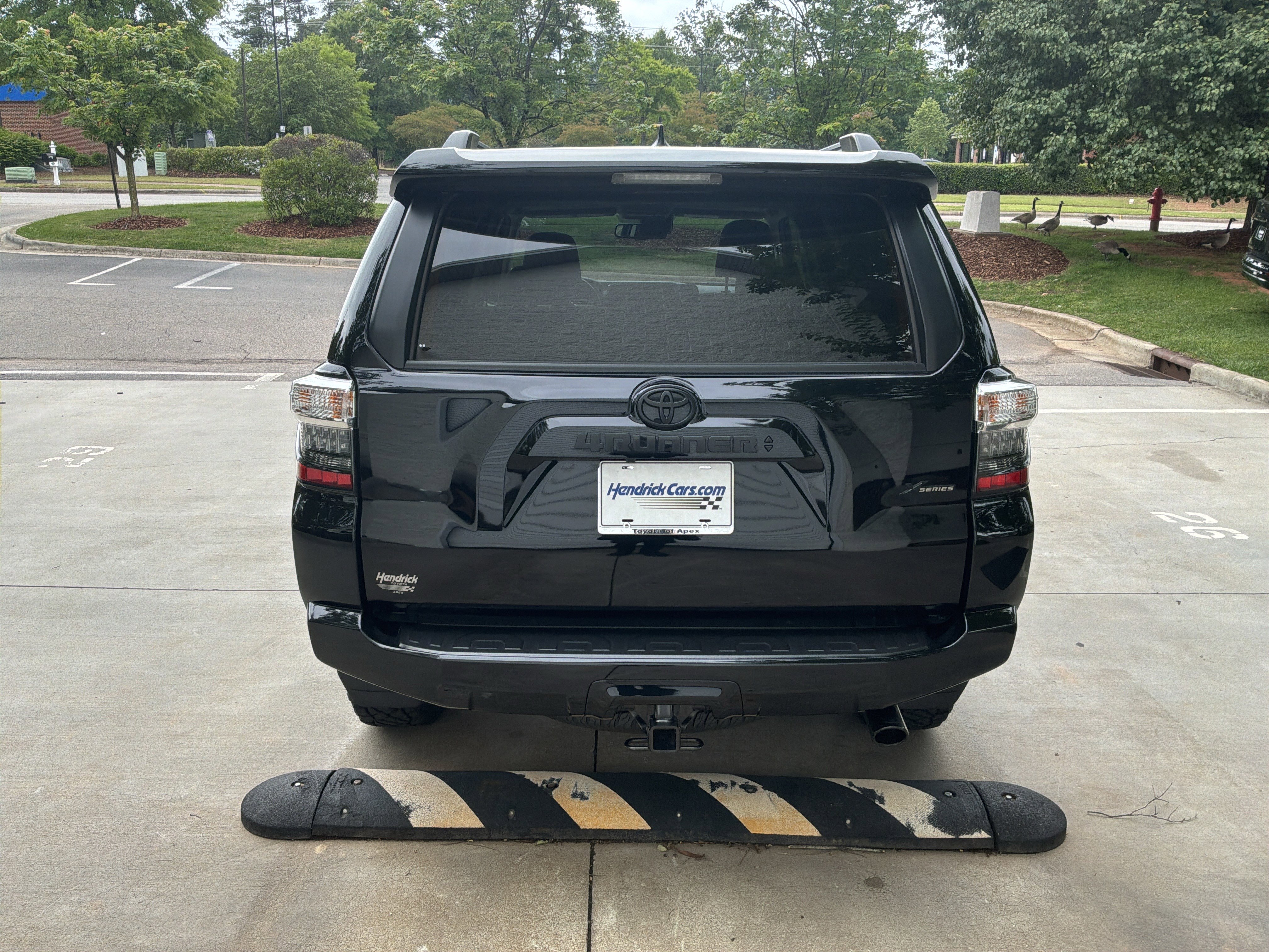 Used 2024 Toyota 4Runner SR5 Premium w/ Moonroof Package AWD/4WD image 9