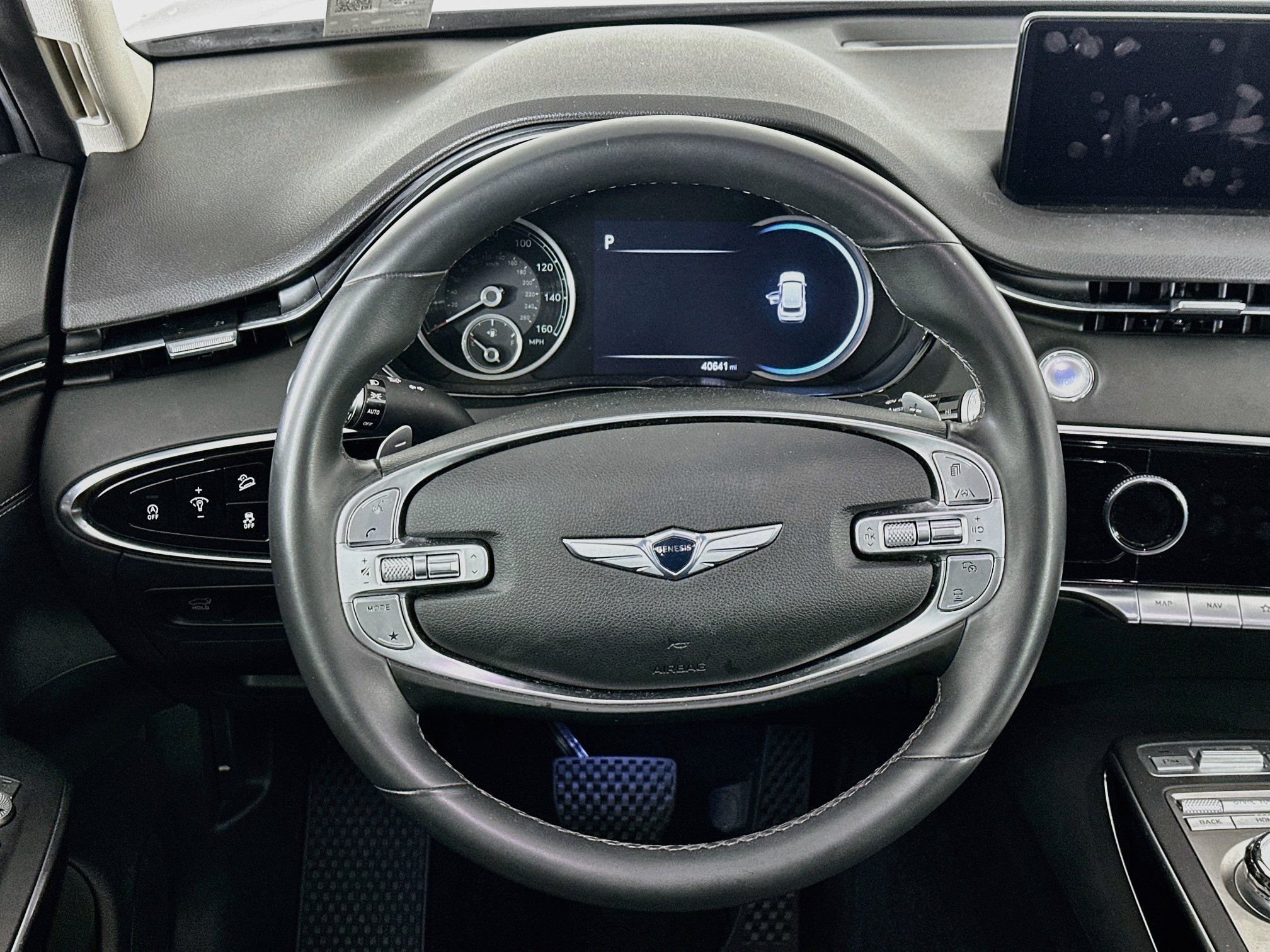Used 2025 Genesis GV70 2.5T AWD/4WD image 18