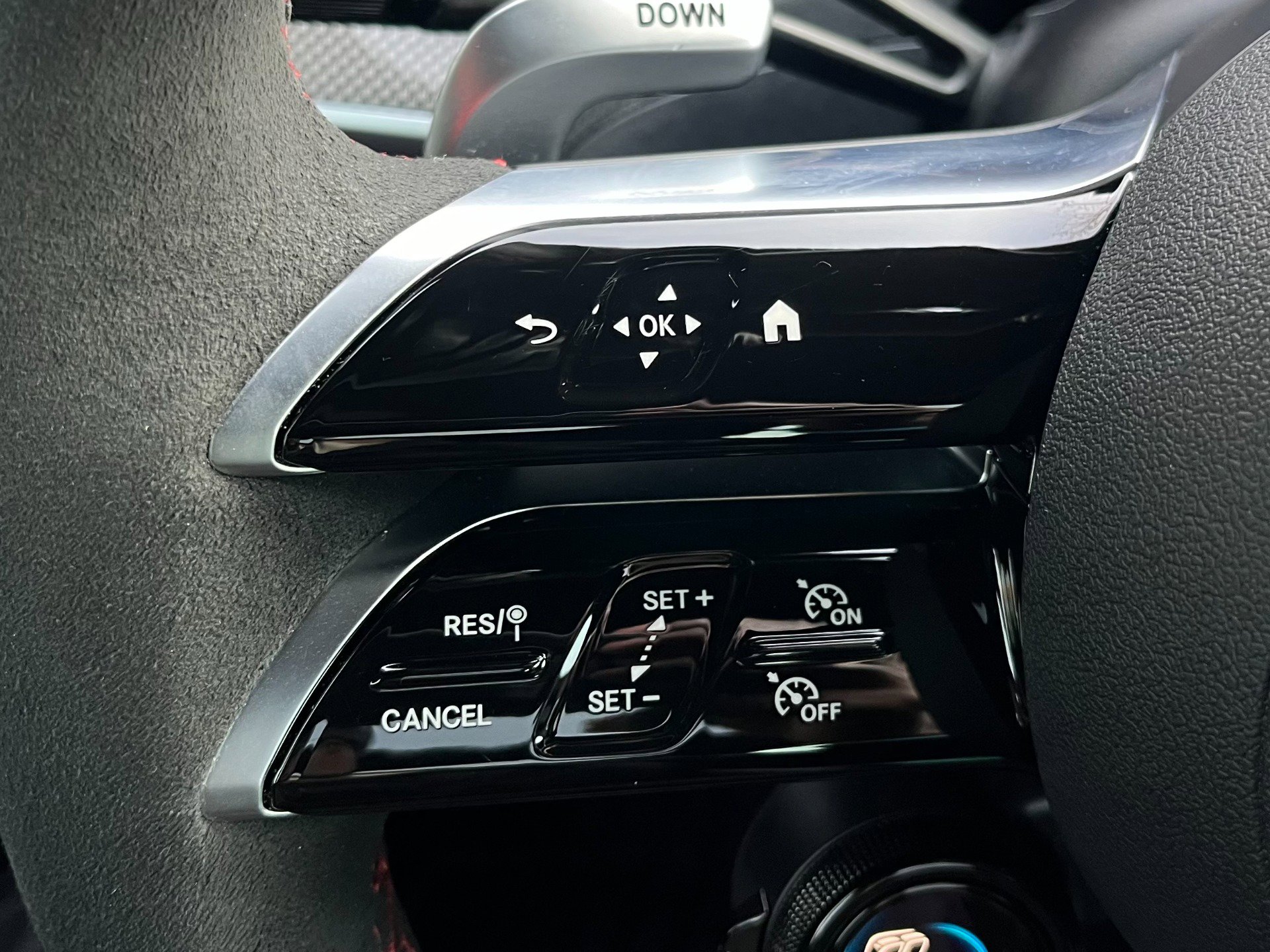 Used 2023 Mercedes-Benz C 43 AMG 4MATIC Sedan image 59