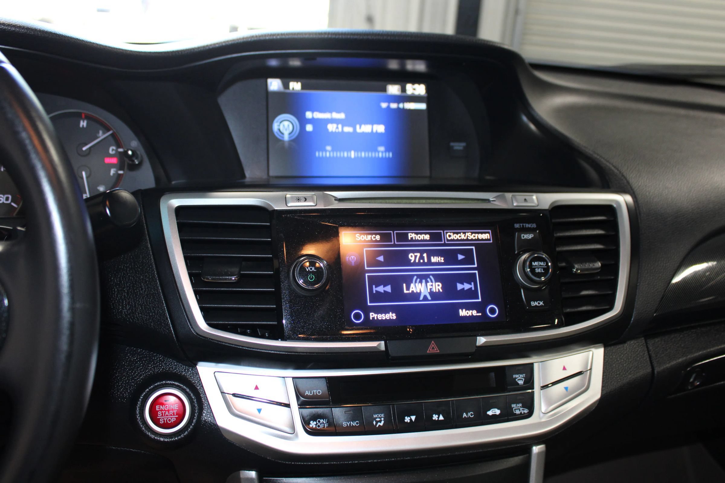 Used 2014 Honda Accord EX-L image 18