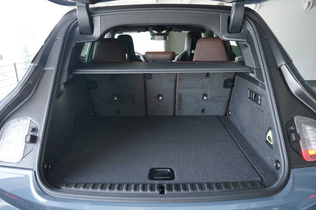 New 2026 BMW iX xDrive45 w/ Premium Package image 20