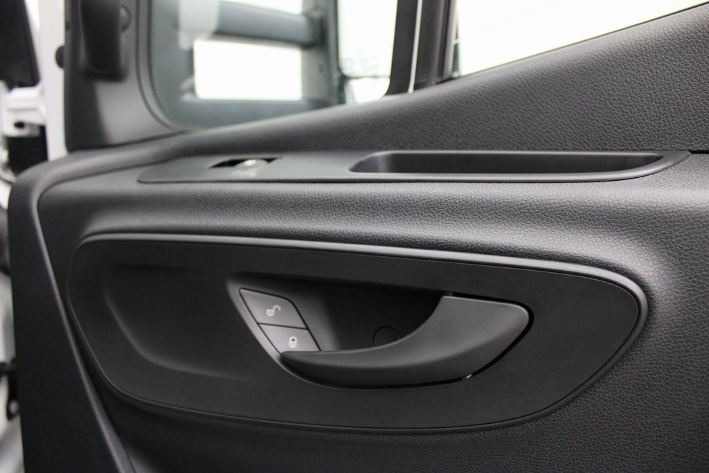 Used 2023 Mercedes-Benz Sprinter 3500 image 23