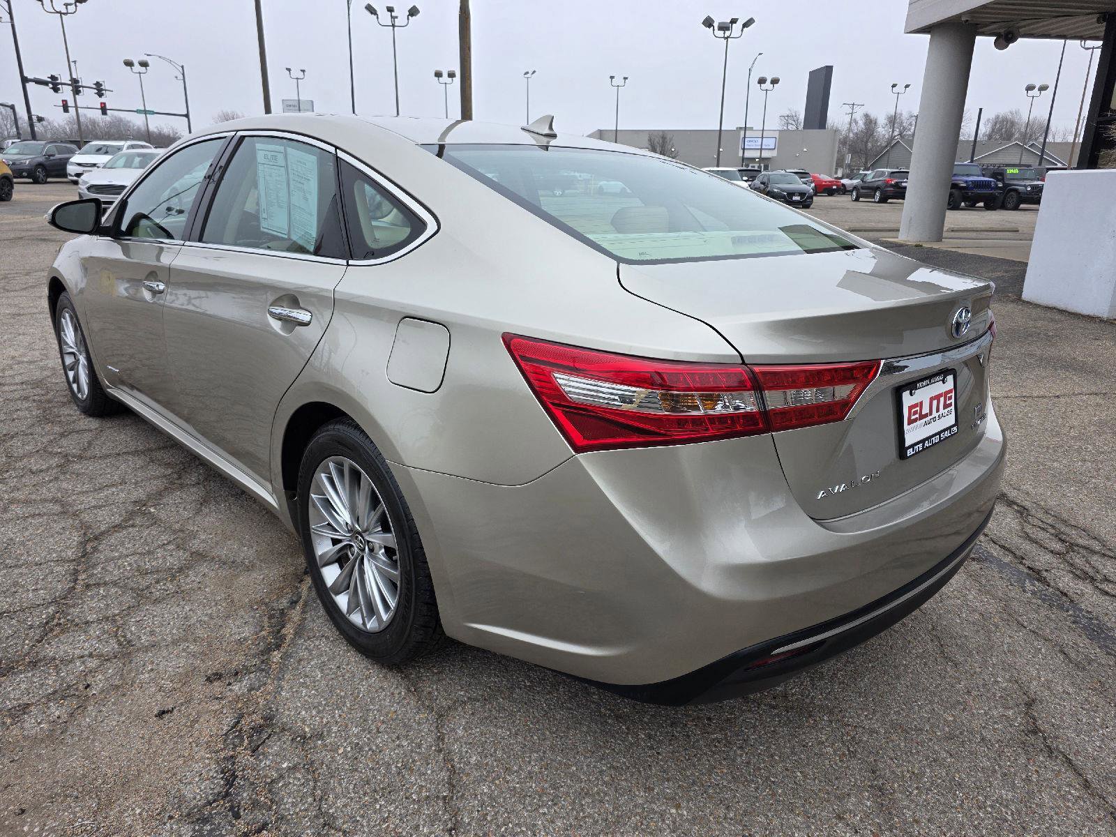 Used 2018 Toyota Avalon Limited FWD image 52