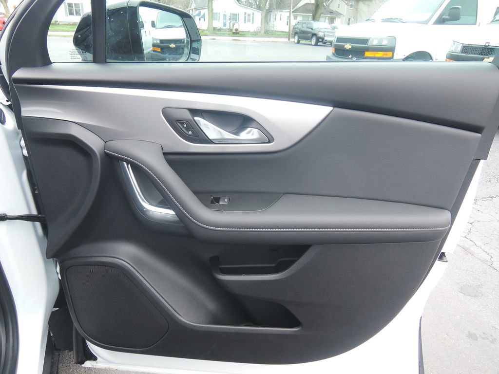 New 2026 Chevrolet Blazer LT w/ Midnight/Sport Edition image 36