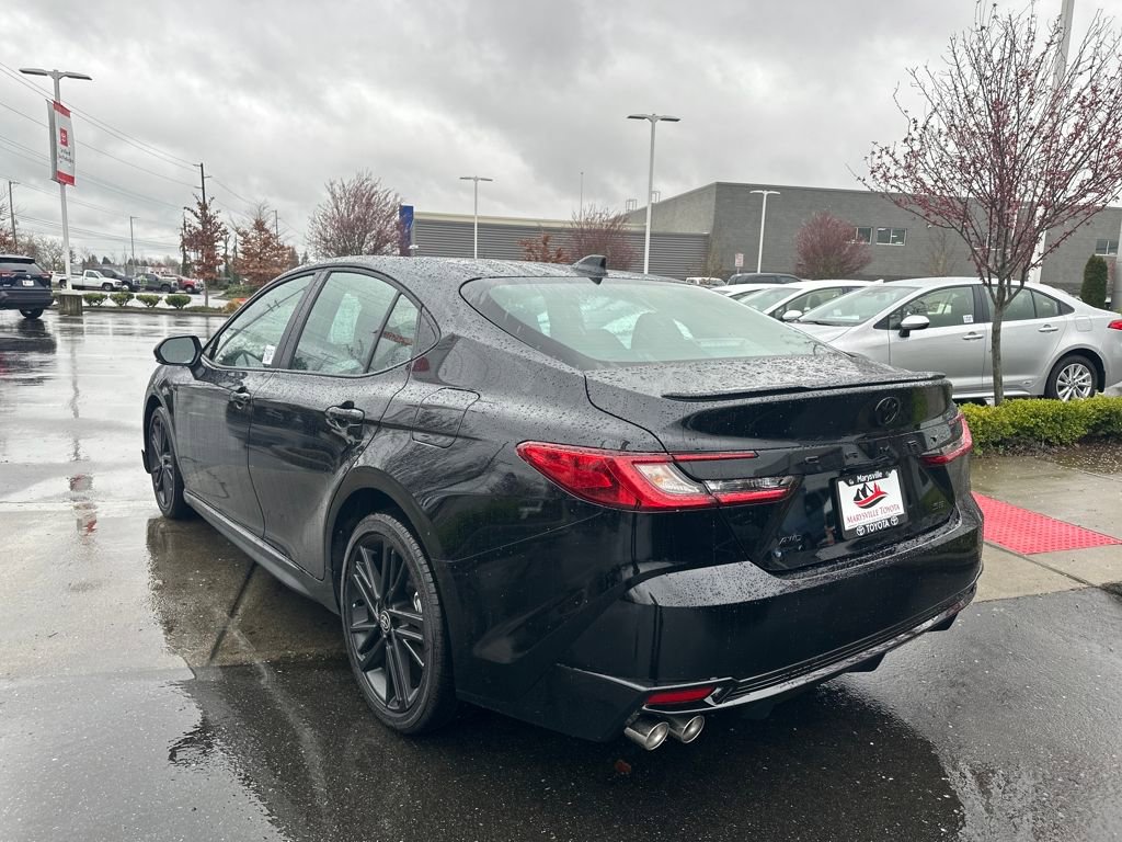 Used 2026 Toyota Camry Hybrid image 3