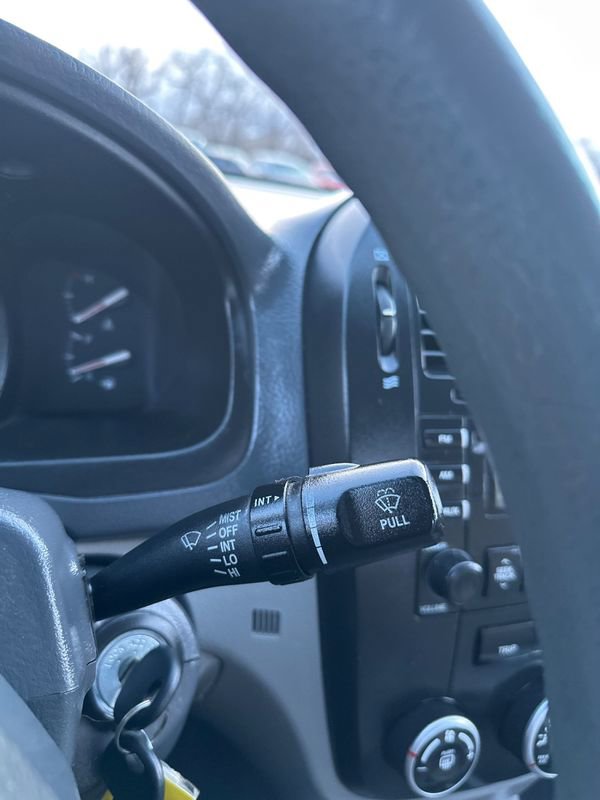 Used 2008 Kia Spectra EX image 28