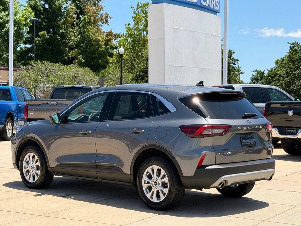 Used 2024 Ford Escape Active AWD/4WD image 5