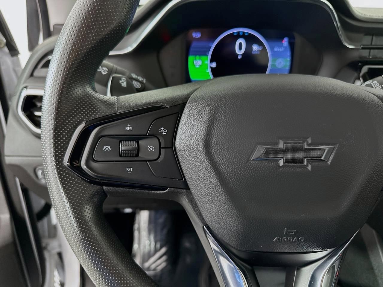 Used 2023 Chevrolet Bolt EUV LT FWD image 42