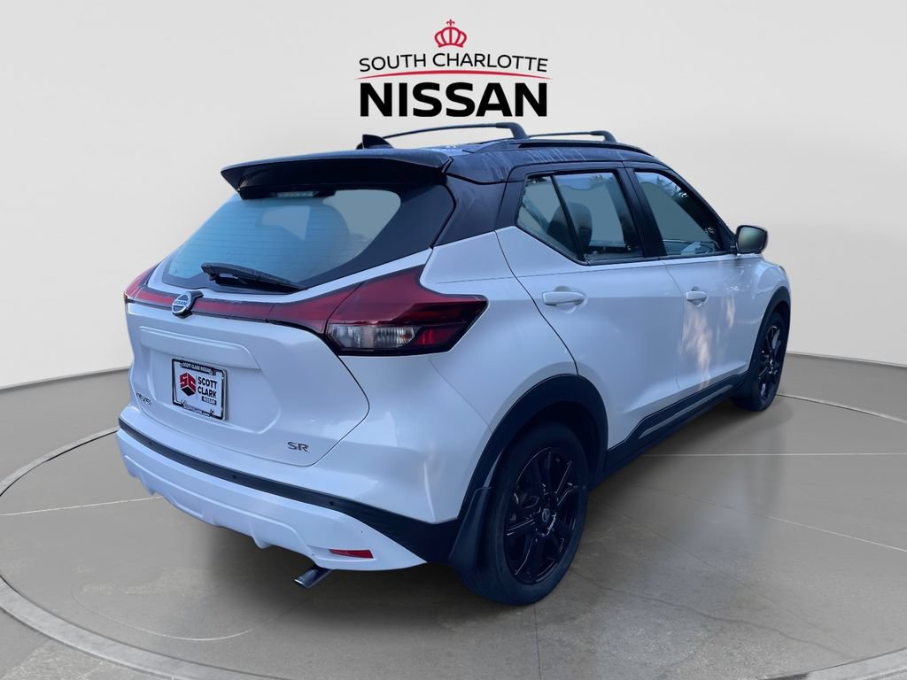 Used 2021 Nissan Kicks SR w/ SR Premium Package FWD image 6
