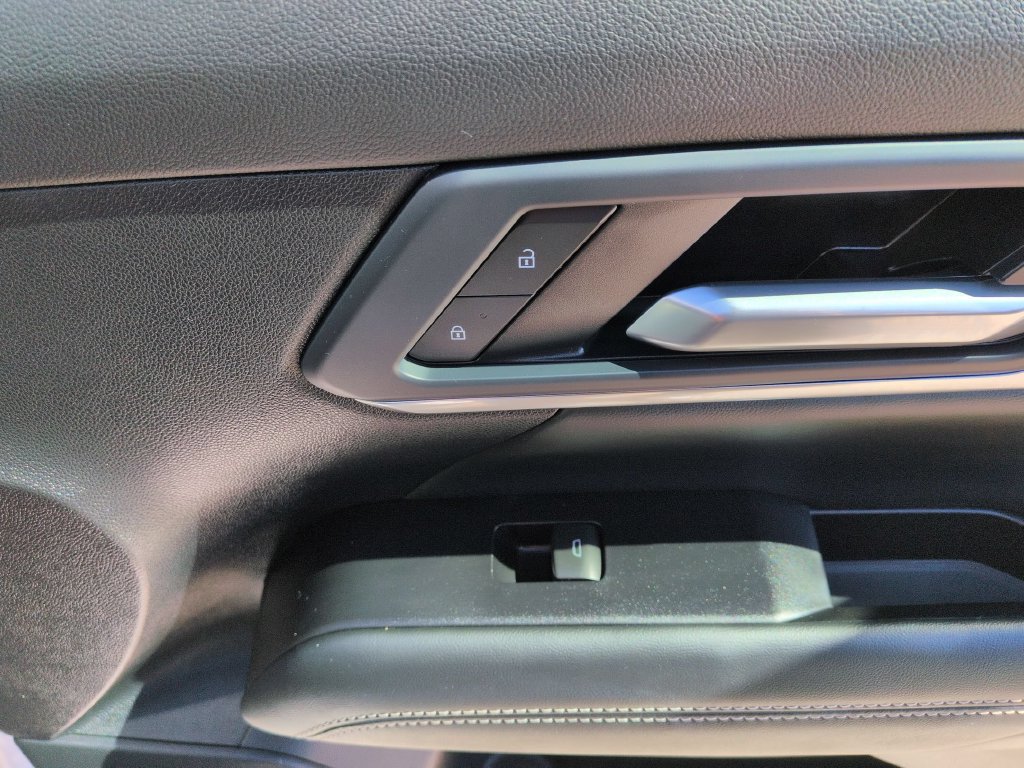 Used 2026 GMC Terrain Elevation FWD image 30