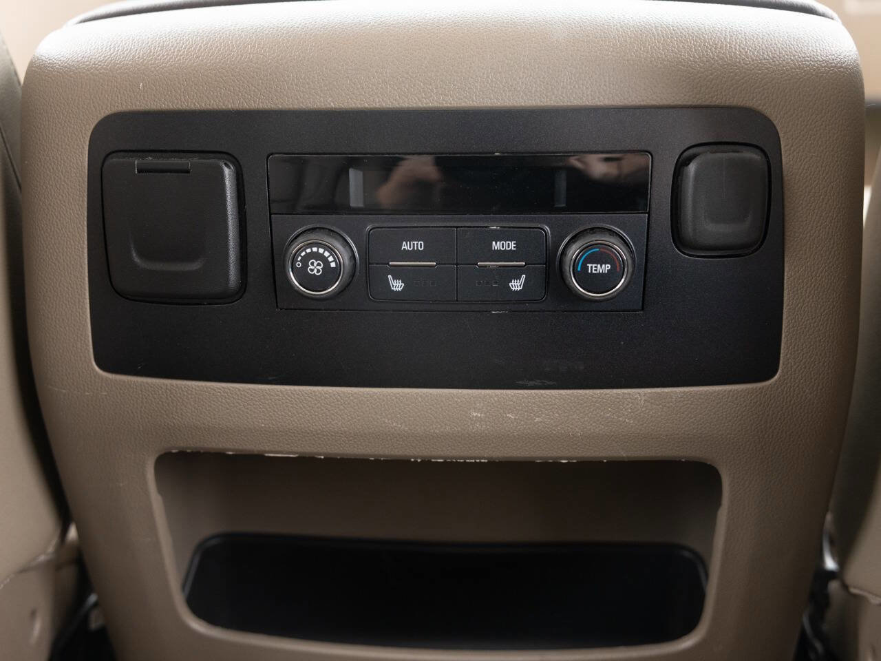 Used 2017 Chevrolet Tahoe Premier image 36