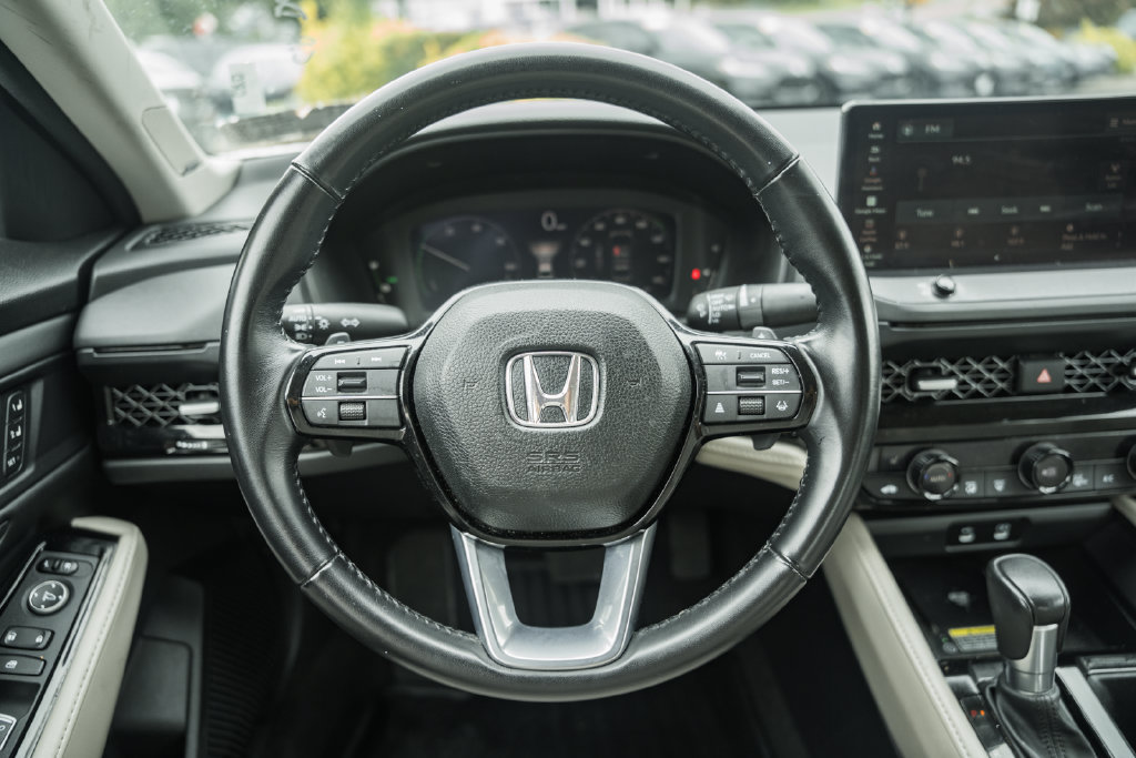 Used 2024 Honda Accord Touring image 30