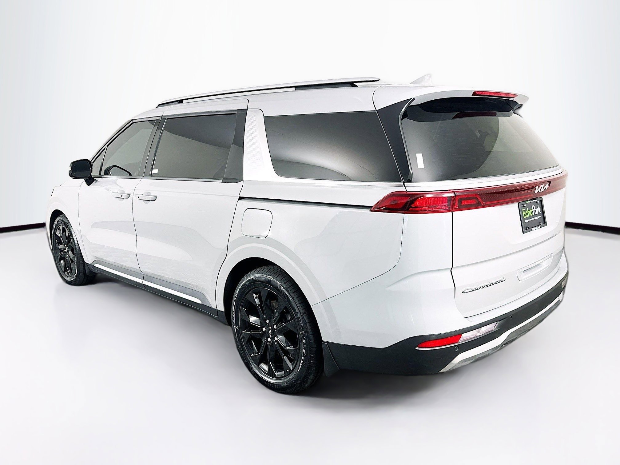 Used 2022 Kia Carnival SX image 5