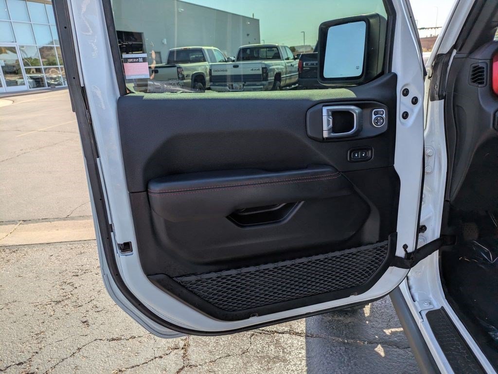 Used 2021 Jeep Wrangler Rubicon AWD/4WD image 12