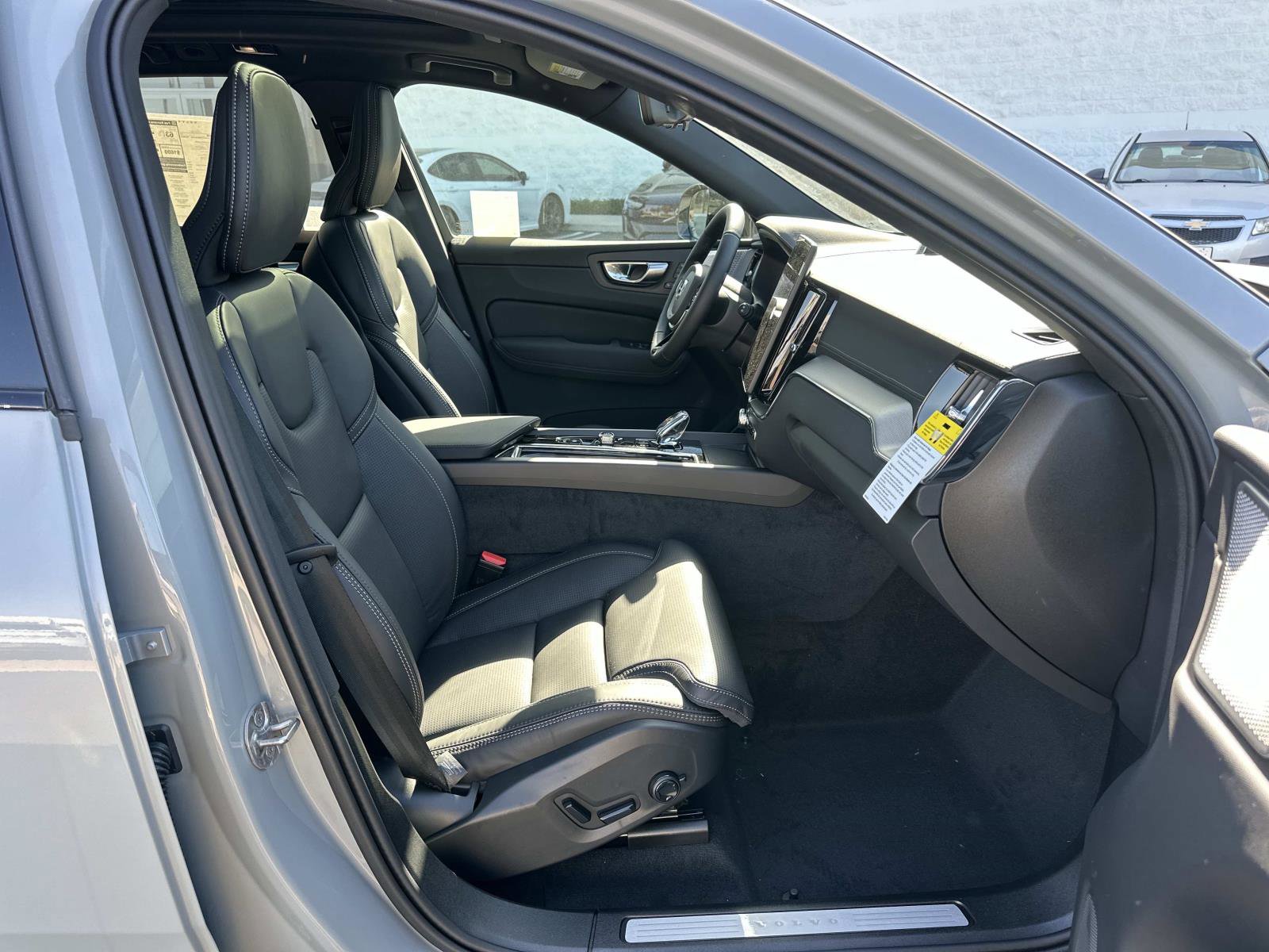 New 2026 Volvo XC60 T8 Ultra w/ Climate Package AWD/4WD image 20
