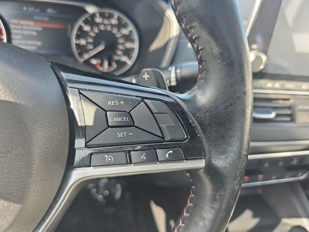 Used 2019 Nissan Altima 2.5 SR FWD image 18