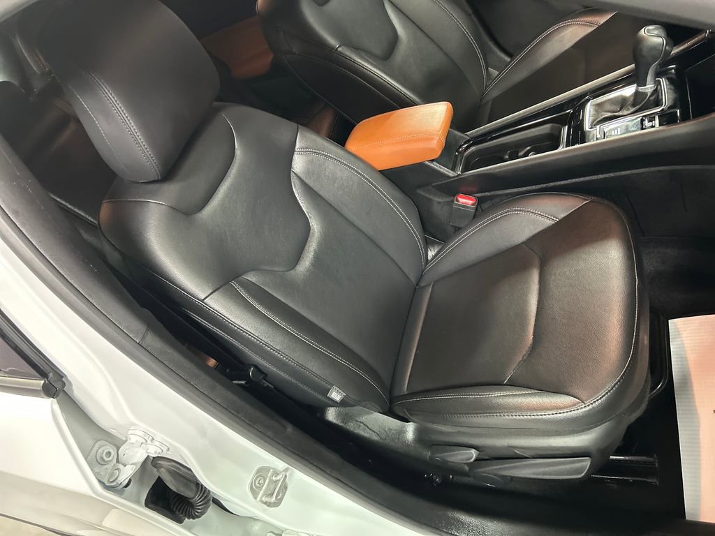 Used 2025 Jeep Compass Limited image 25