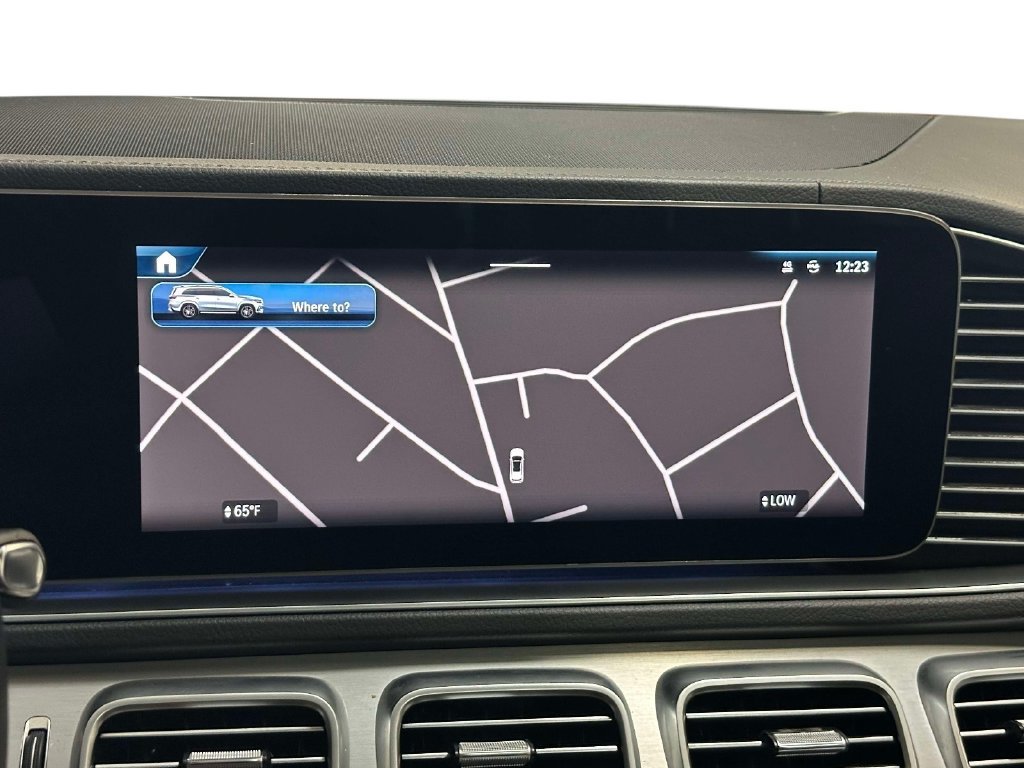 Used 2025 Mercedes-Benz GLS 450 4MATIC image 2