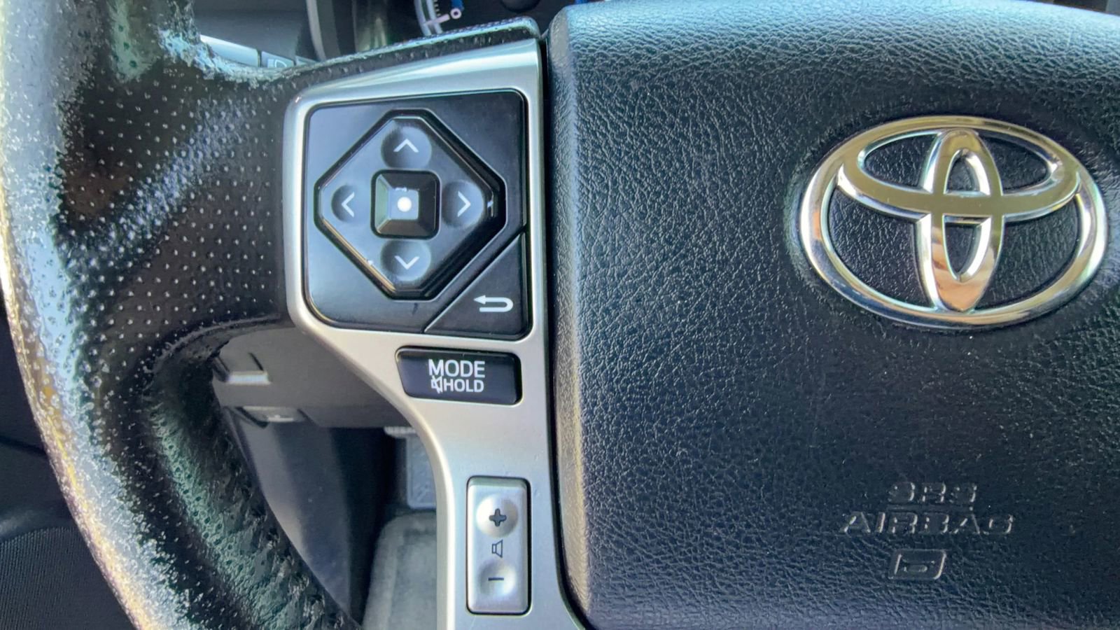 Used 2014 Toyota 4Runner Limited image 19