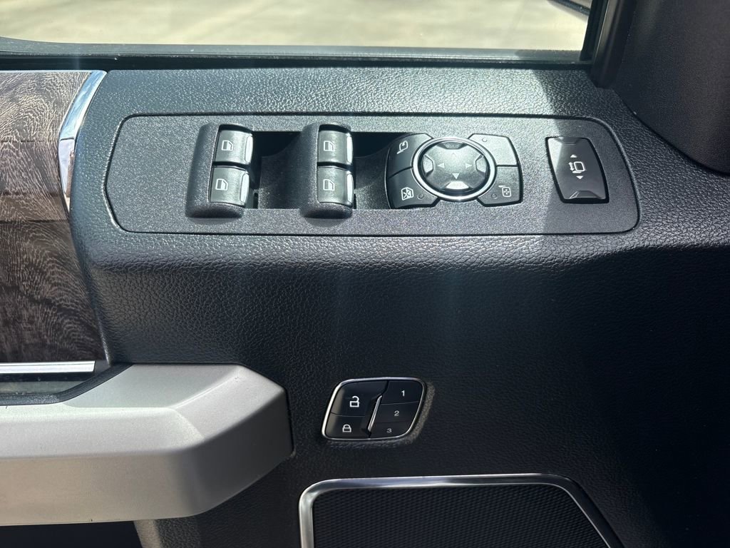 Used 2018 Ford F350 Lariat w/ Lariat Ultimate Package image 17