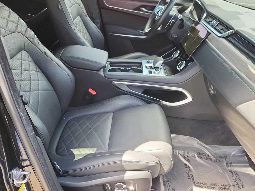 Used 2022 Jaguar F-PACE S AWD/4WD image 15