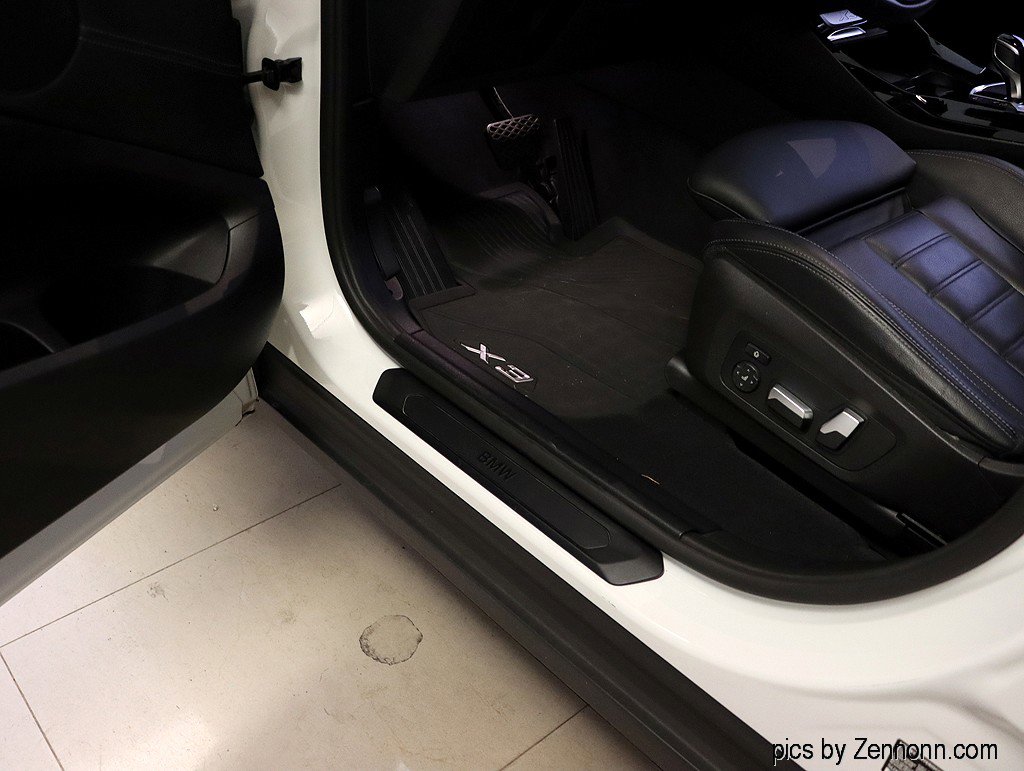 Certified 2023 BMW X3 xDrive30i w/ Premium Package image 25