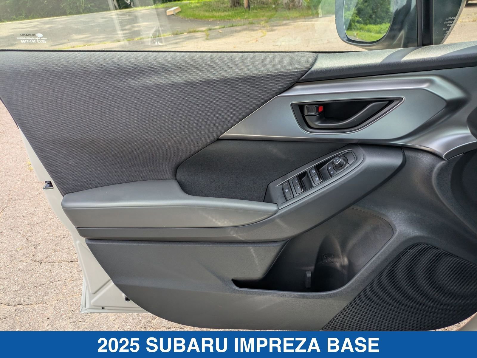 Certified 2025 Subaru Impreza 2.0i image 12
