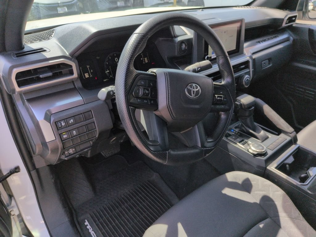 Used 2025 Toyota Tacoma SR5 AWD/4WD image 2
