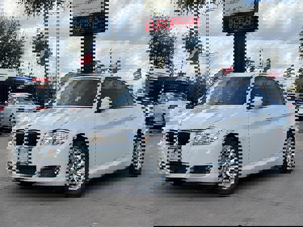 Used 2009 BMW 328i 328i image 1