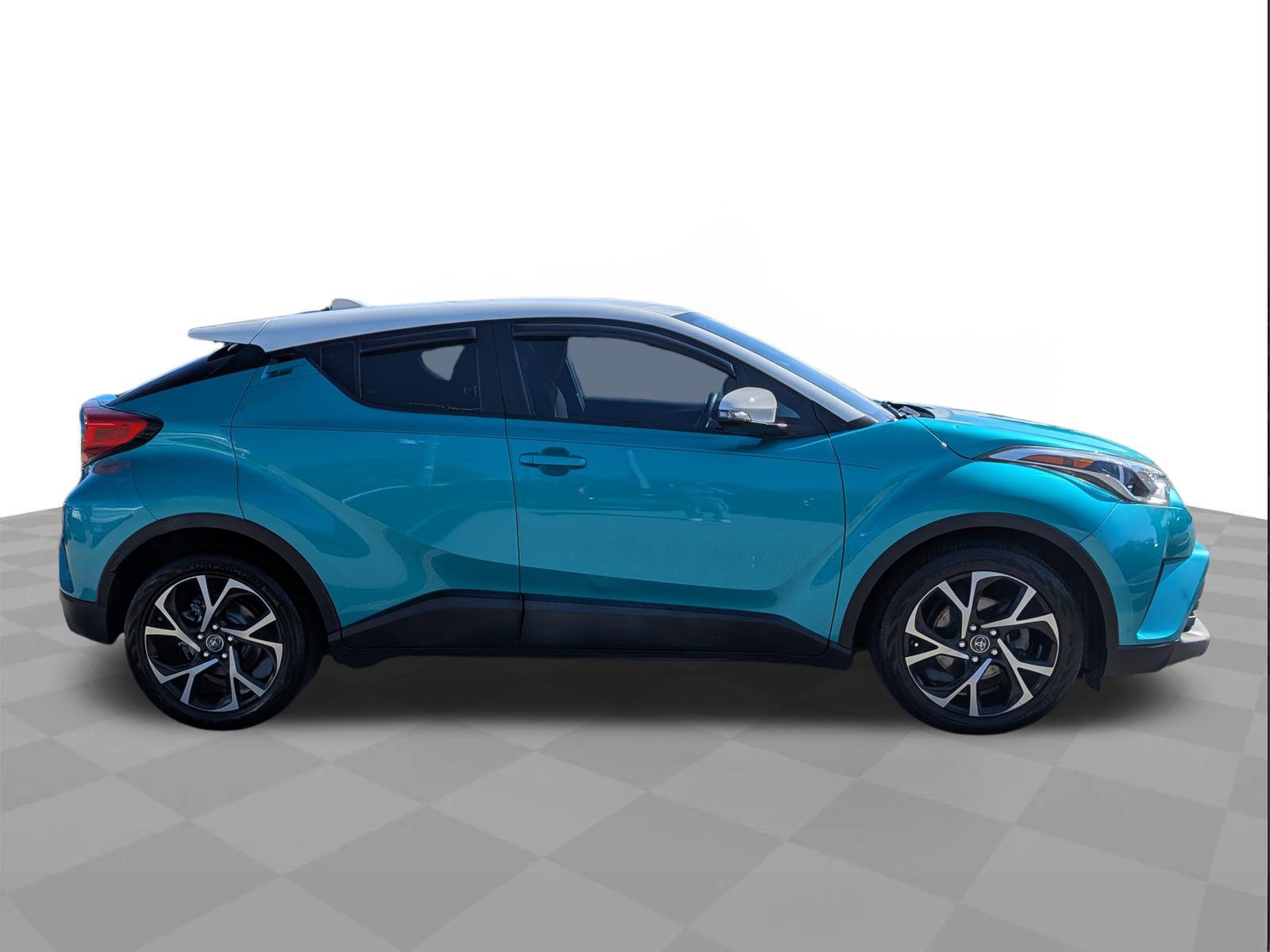 Used 2018 Toyota C-HR XLE image 3