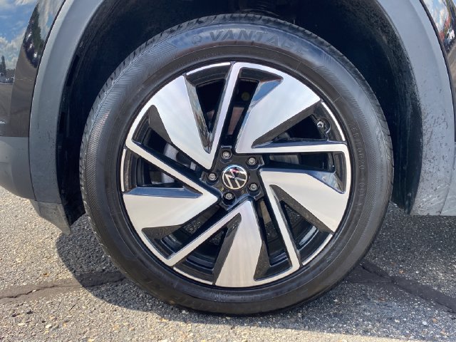 Used 2024 Volkswagen Atlas SE AWD/4WD image 21