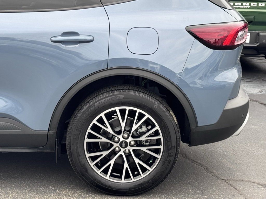 Used 2024 Ford Escape SE image 38