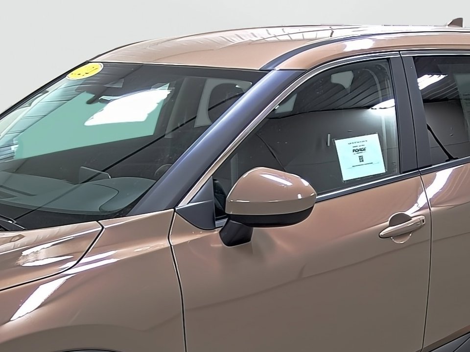 Used 2024 Nissan Rogue SV image 8