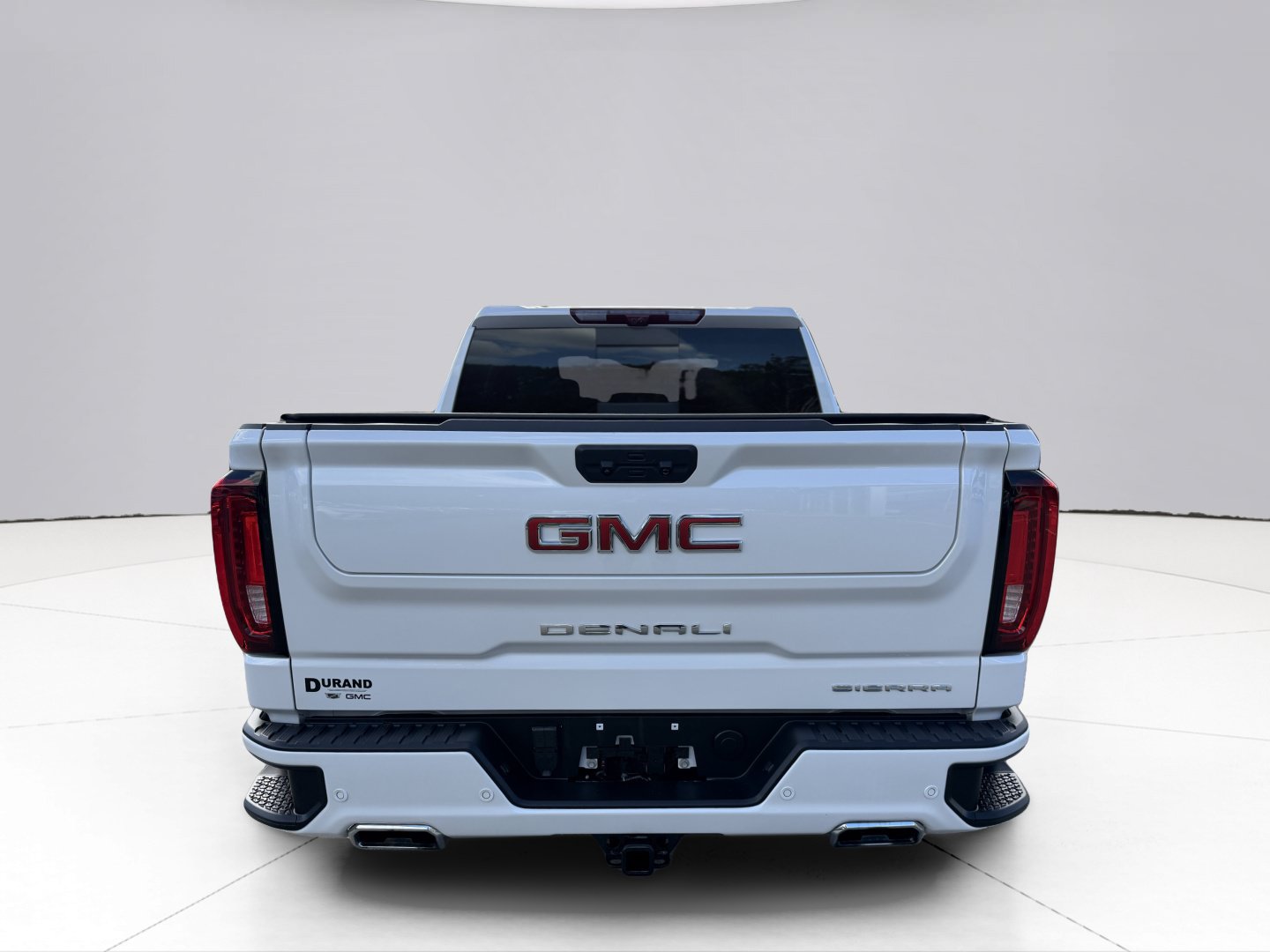 Used 2024 GMC Sierra 1500 Denali w/ Denali Reserve Package AWD/4WD image 4