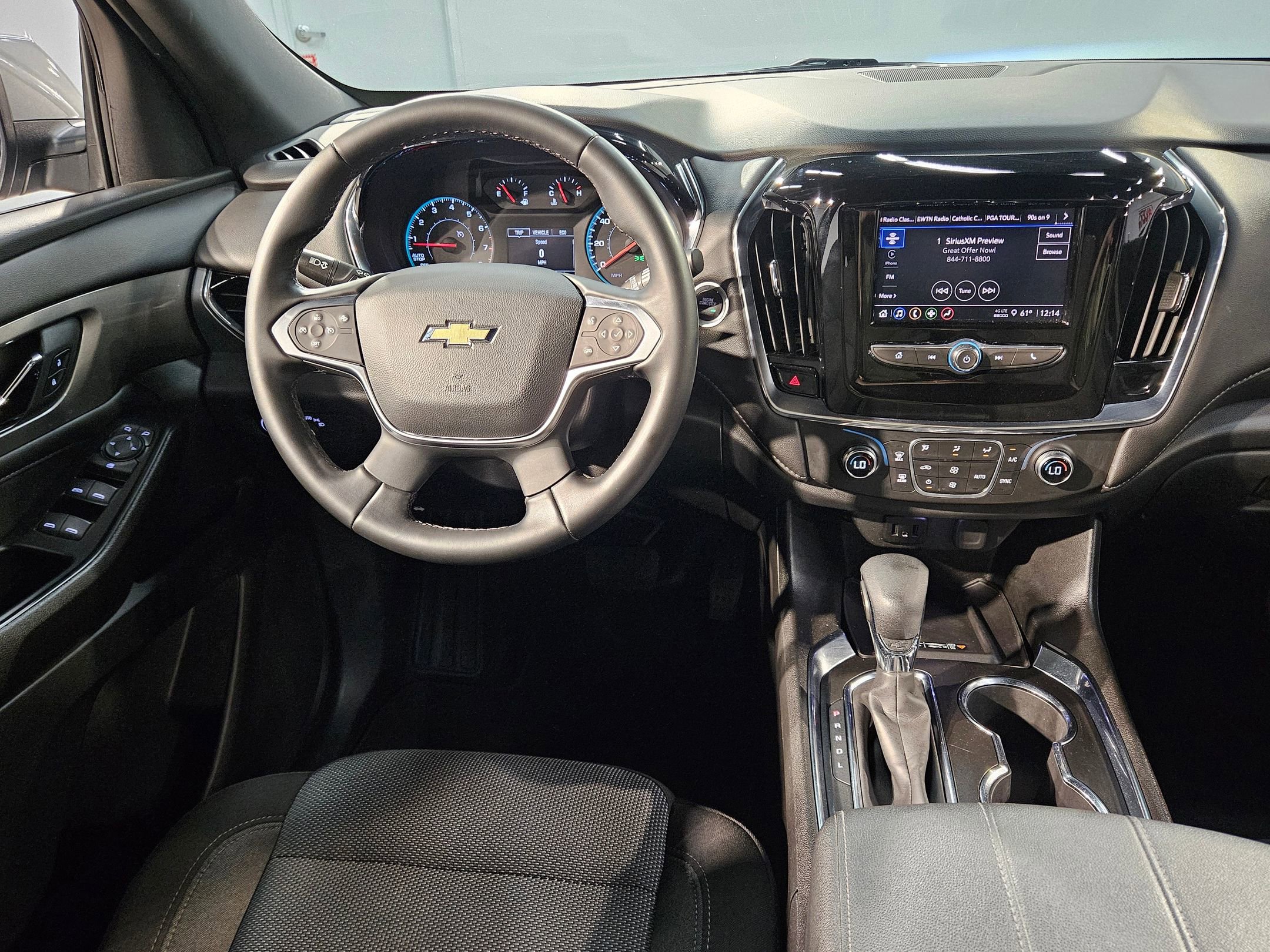 Used 2023 Chevrolet Traverse LT image 9