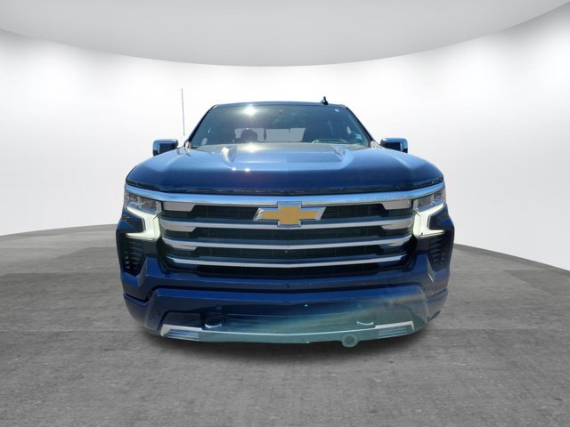 Used 2023 Chevrolet Silverado 1500 High Country w/ Technology Package image 2