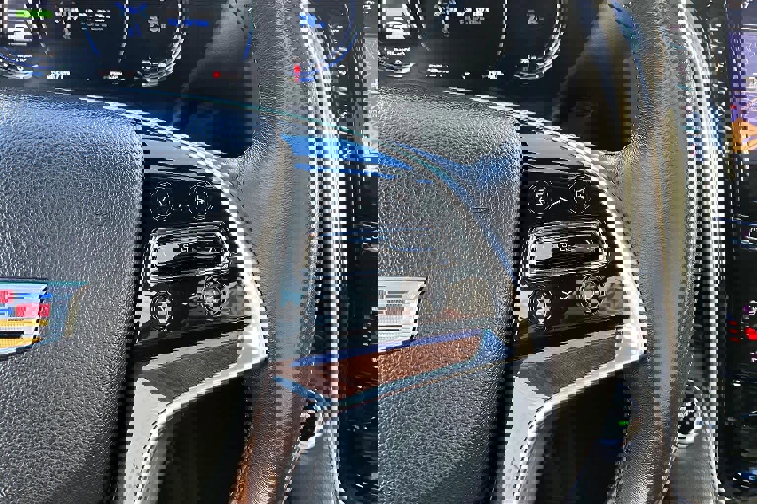 Used 2020 Cadillac Escalade Luxury image 25